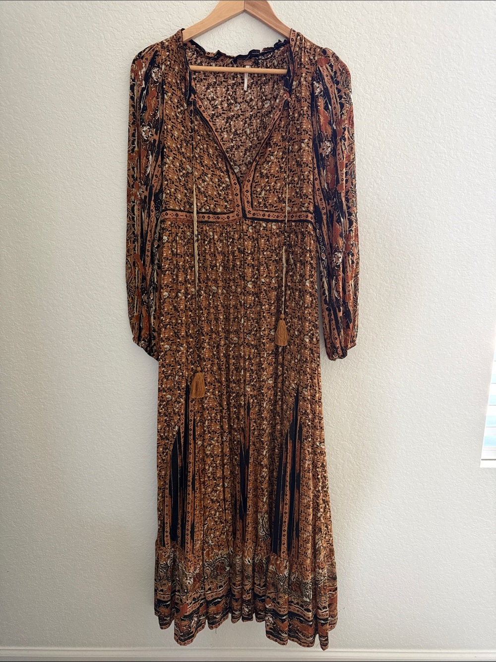 Free people Floral Bohemian Long Sleeve Maxi Dress Size XS